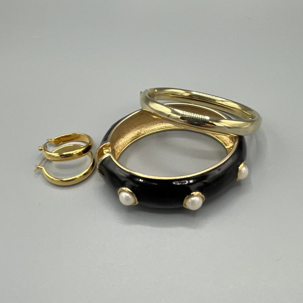 Gold Tone Bangle Bracelet & Hoop Earrings Lot Womens 4pc Black Enamel Faux Pearl
